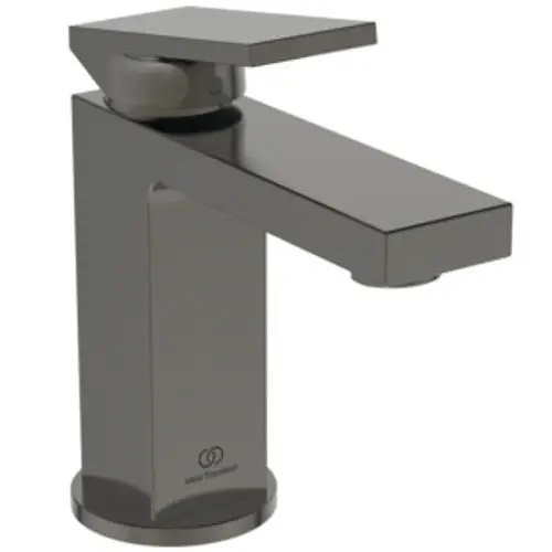 Wascharmatur in schmalem, geometrischem Design mit verchromter Oberfläche. Marke Ideal Standard, ausgestattet mit einem abnehmbaren Wasserabscheider.